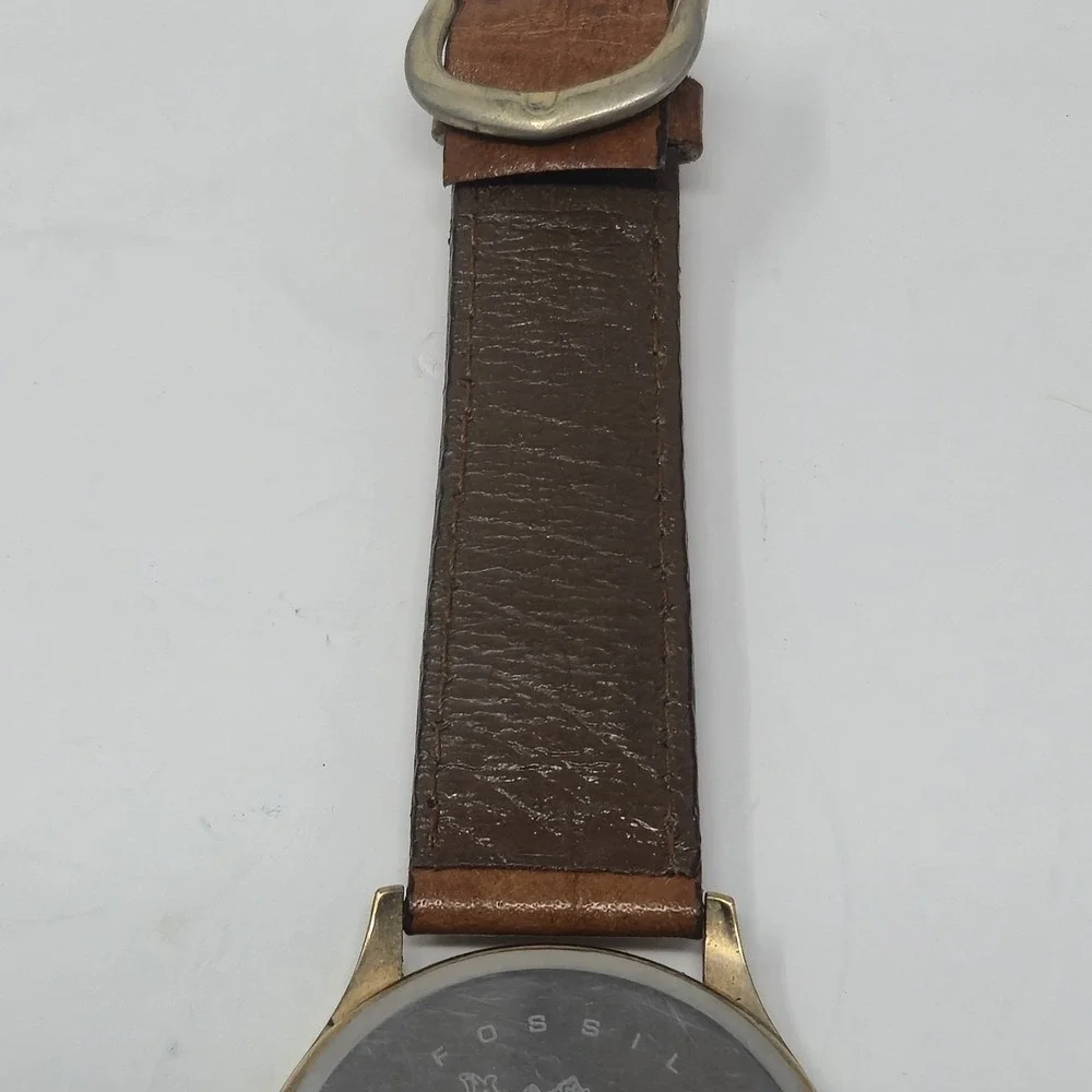 Vintage Fossil Disney Aladdin Genie Watch Gold Tone Brown Leather Strap NO BATT